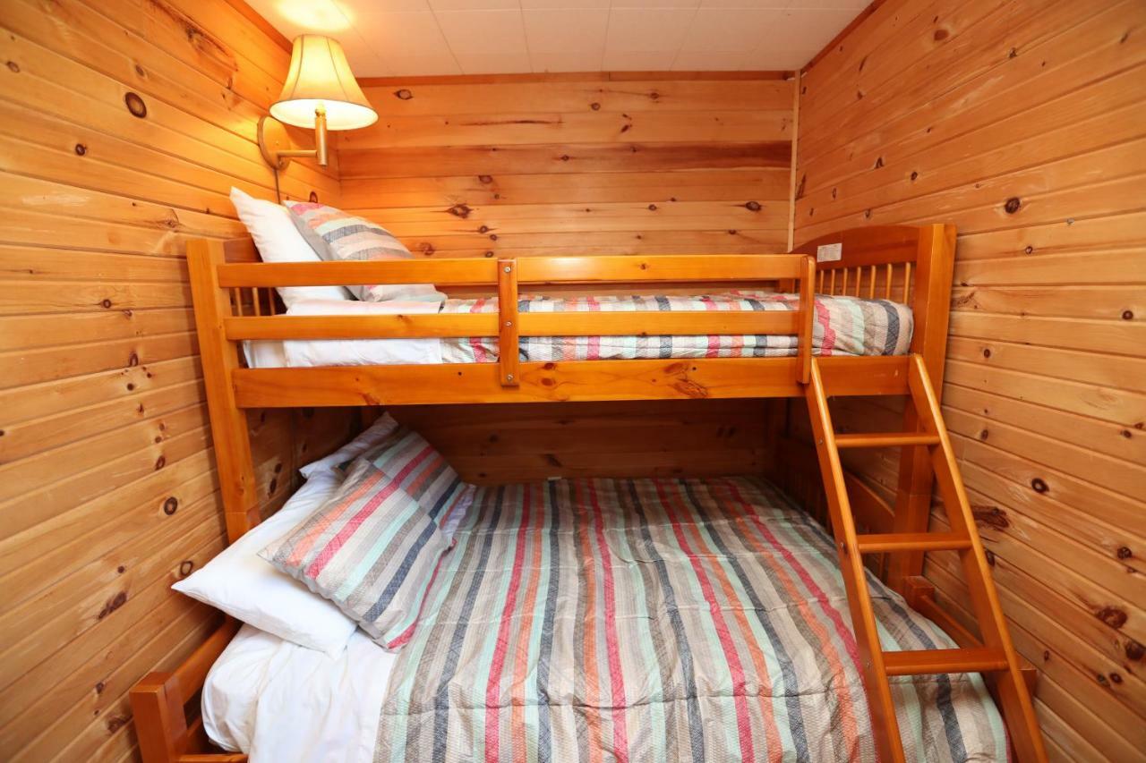 Parkside Cottages & Suites Stanhope Экстерьер фото